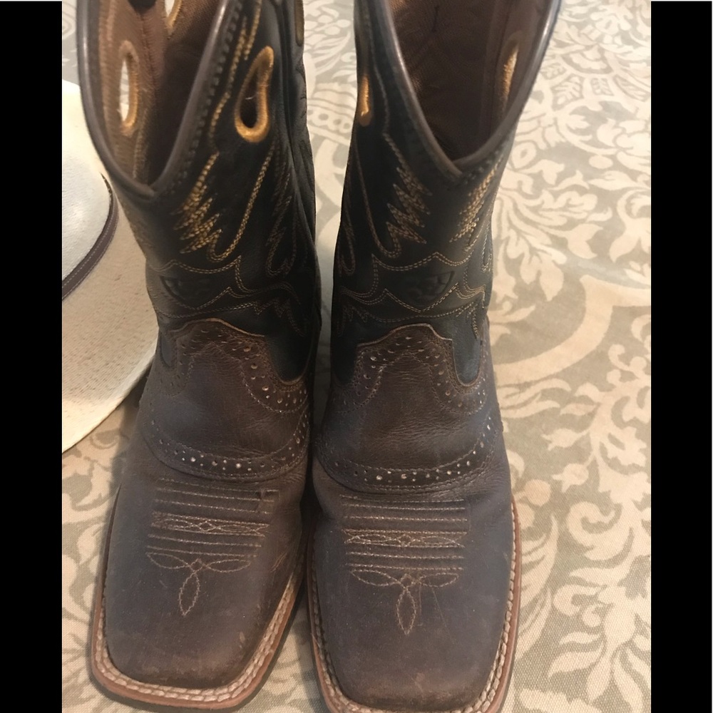 Ariat western cowboy boots